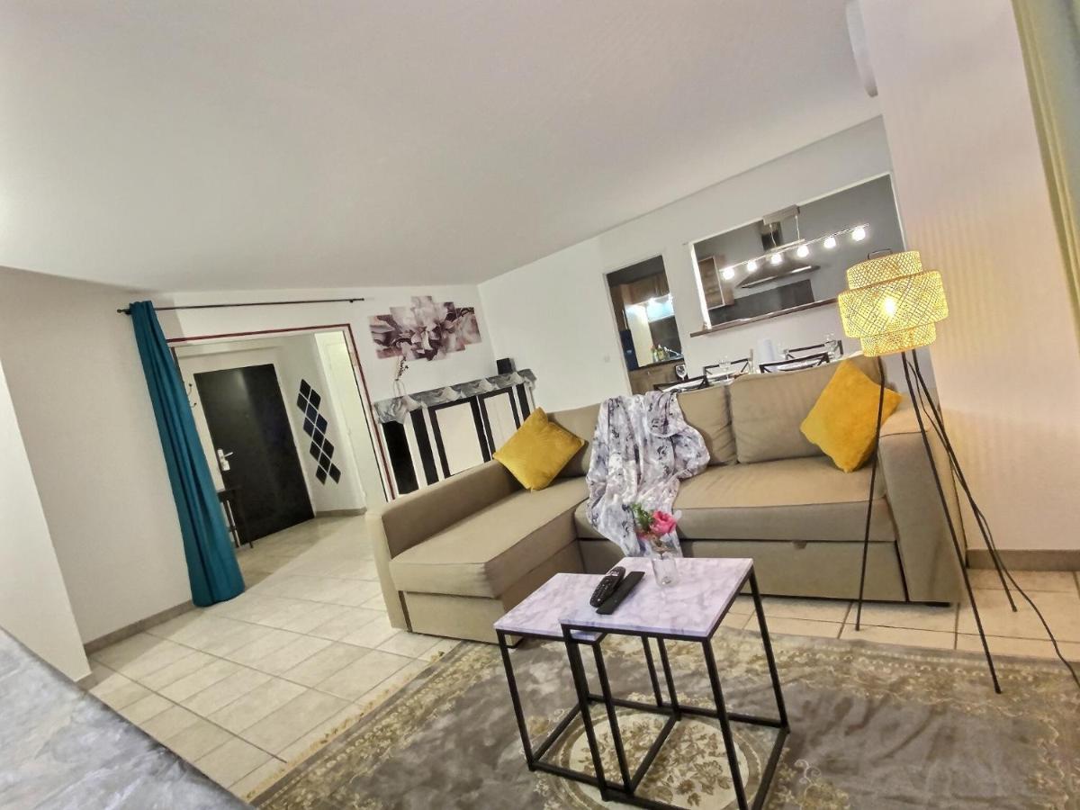 Апартаменти Parking & 100M2 En Plein Centre Ville Реймс Екстер'єр фото